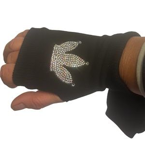 COPY - Fingerless gloves with crystal crown embellishments